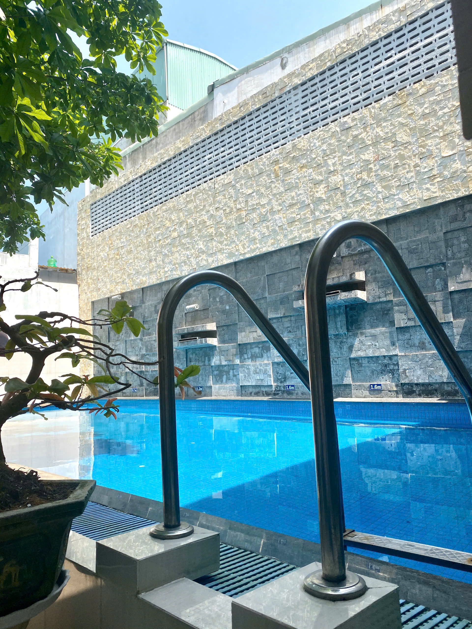 Hồ bơi góc cảnh quan